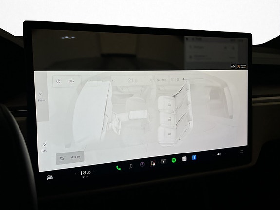 Tesla Model X 29 of 30