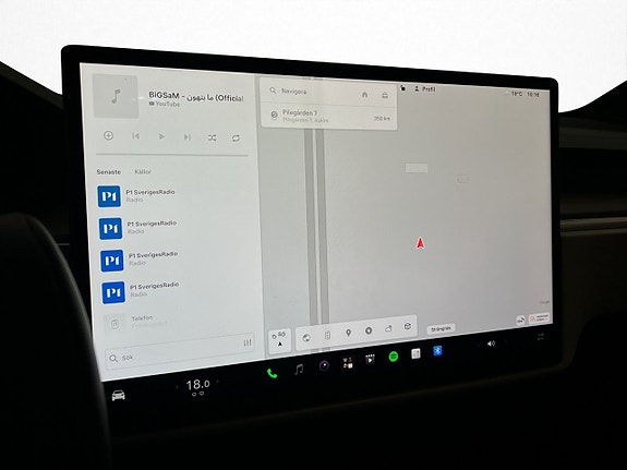Tesla Model X 25 of 30