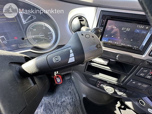 DAF FAS XF 530Z skåpbil 23 of 27
