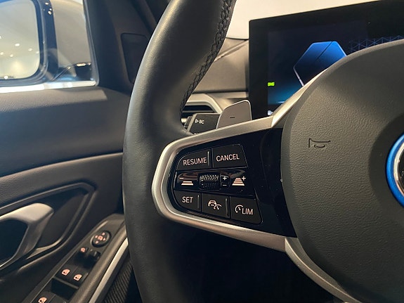 BMW 330e 7 of 12