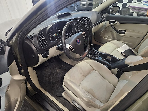Saab 9-3 6 of 7