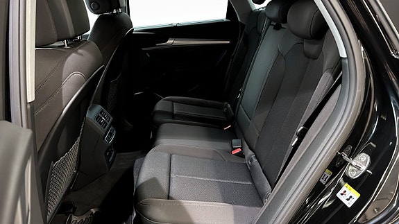 Audi Q5 12 of 19