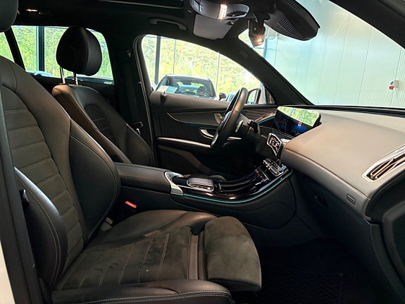 Mercedes-Benz EQC400 14 of 27