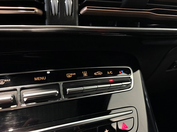 Mercedes-Benz EQC400 22 of 27