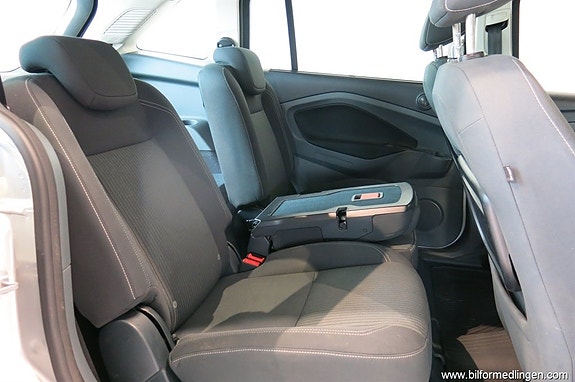 Ford C-Max 9 of 18