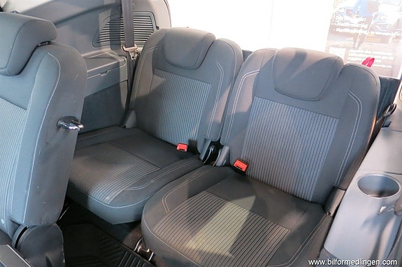 Ford C-Max 12 of 18