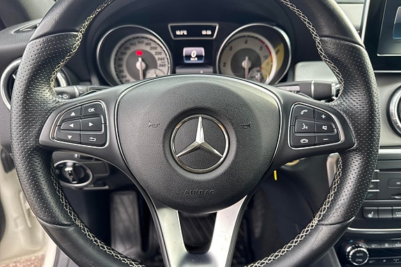 Mercedes-Benz CLA220 d 13 of 16