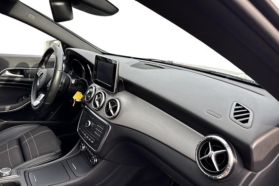 Mercedes-Benz CLA220 d 8 of 16