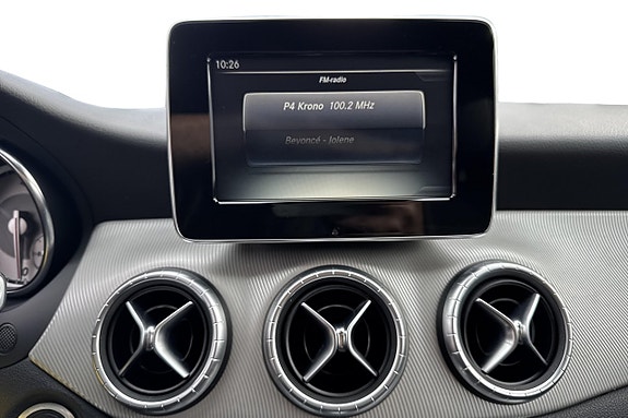 Mercedes-Benz CLA220 d 11 of 16