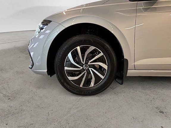 Volkswagen Polo 6 of 9