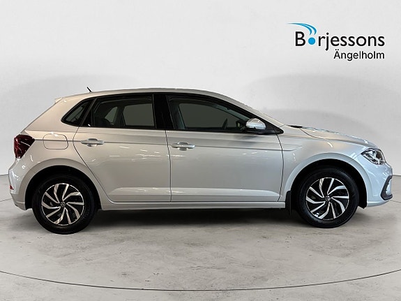 Volkswagen Polo 2 of 9