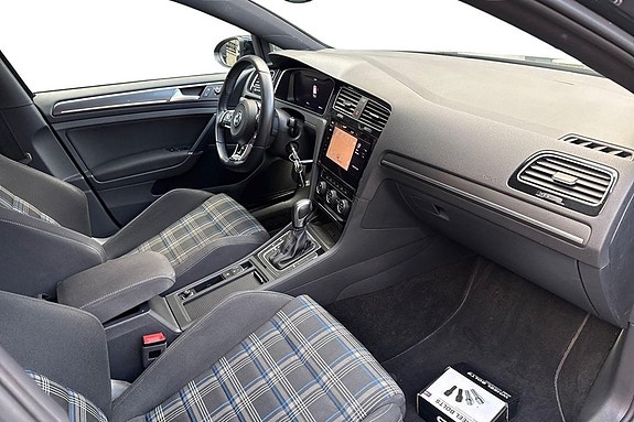 Volkswagen Golf I 6 of 20