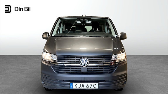 Volkswagen Caravelle 4 of 21