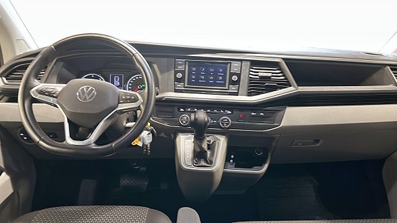 Volkswagen Caravelle 10 of 21