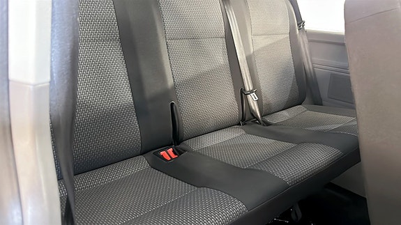 Volkswagen Caravelle 17 of 21