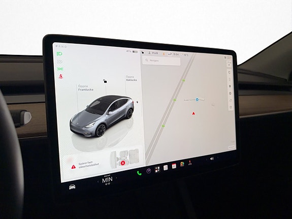 Tesla Model Y 25 of 30