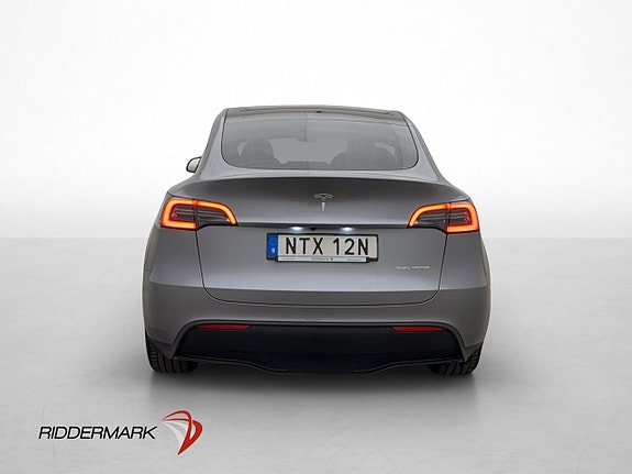 Tesla Model Y 8 of 30