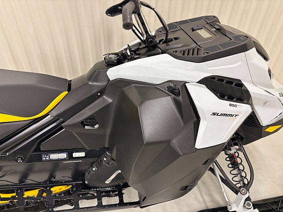 Ski-Doo Summit 850 SP 146 6 of 11