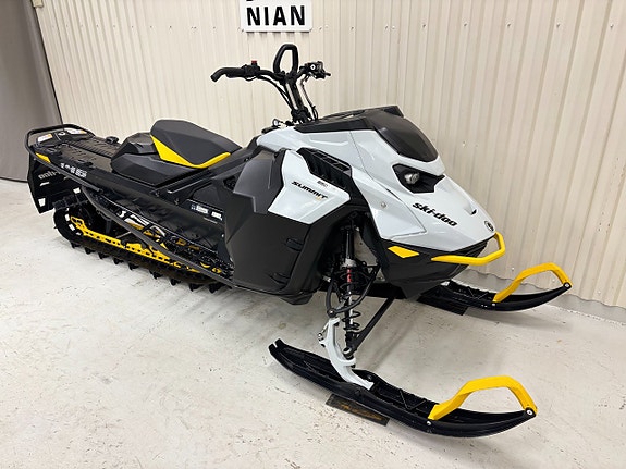 Ski-Doo Summit 850 SP 146 2 of 11