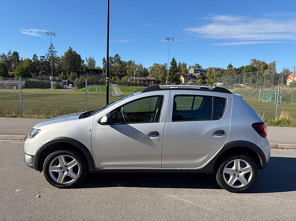 Dacia Sandero Stepway 2 of 13