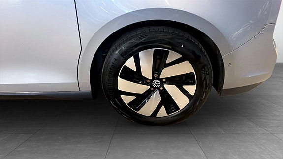 Volkswagen ID. Buzz 6 of 12