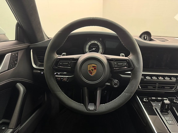Porsche 911 Turbo S 15 of 21
