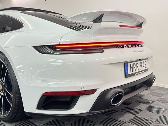 Porsche 911 Turbo S 19 of 21