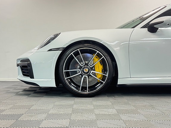 Porsche 911 Turbo S 20 of 21