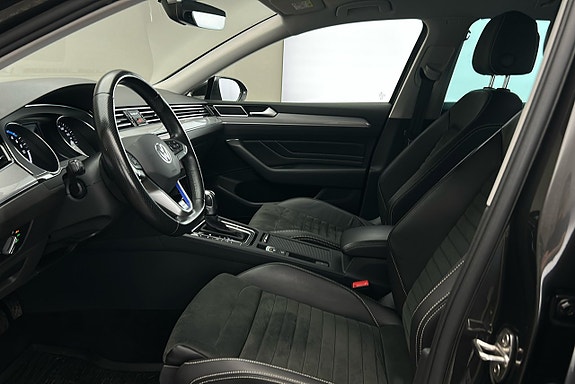 Volkswagen Passat 10 of 28