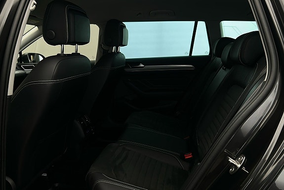 Volkswagen Passat 13 of 28