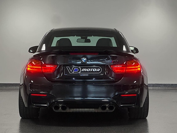 BMW M4 6 of 27