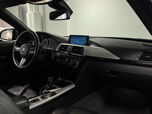 BMW M4 24 of 27