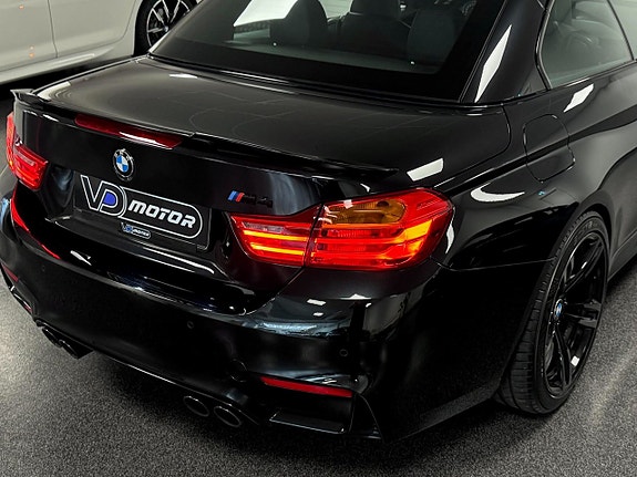 BMW M4 4 of 27