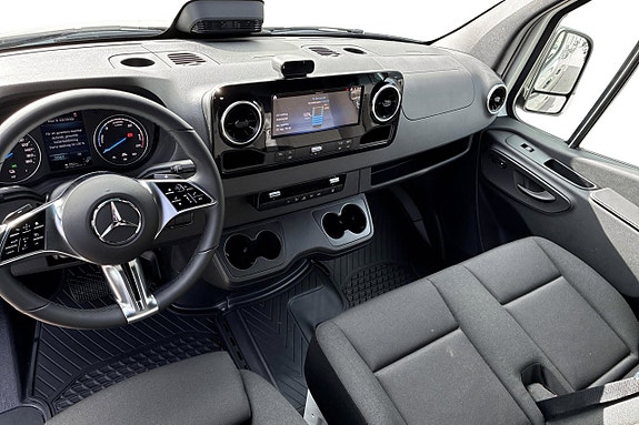 Mercedes-Benz eSprinter 420 10 of 20