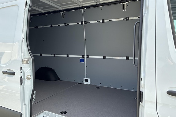 Mercedes-Benz eSprinter 420 20 of 20