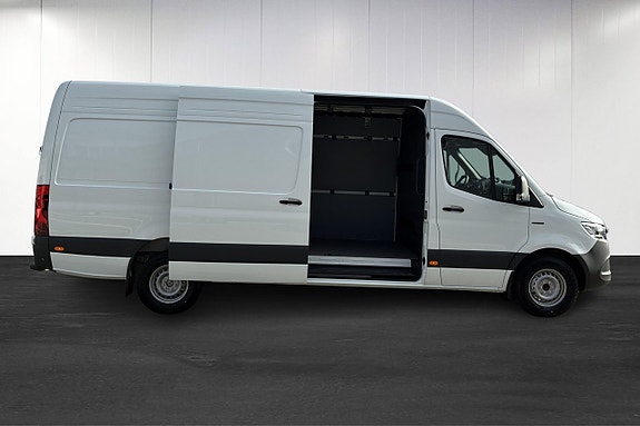 Mercedes-Benz eSprinter 420 18 of 20