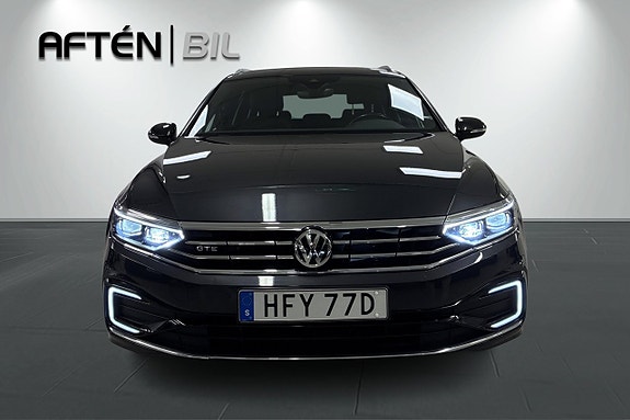 Volkswagen Passat 3 of 26