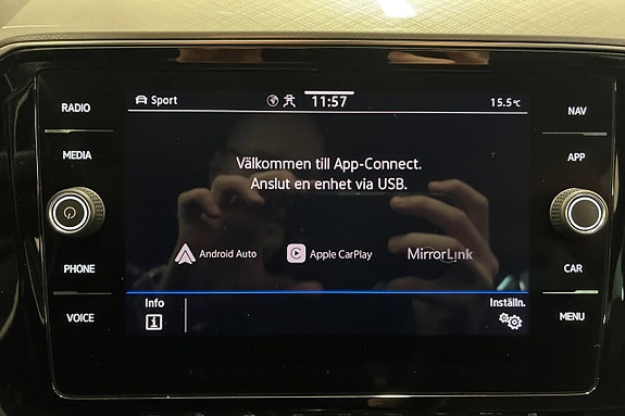 Volkswagen Passat 22 of 26