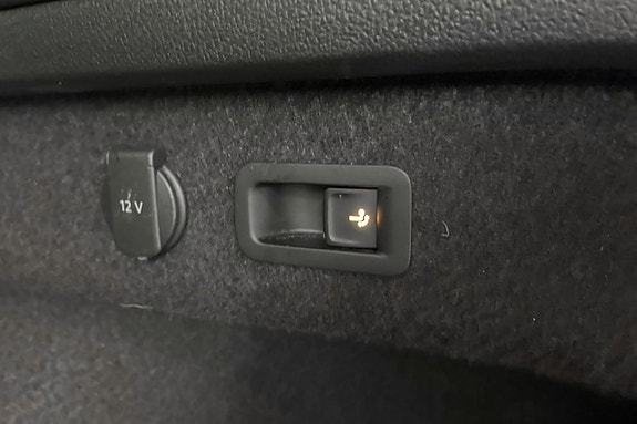 Volkswagen Passat 19 of 26