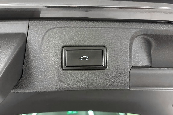 Volkswagen Passat 20 of 26