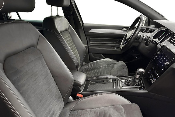 Volkswagen Passat 15 of 26