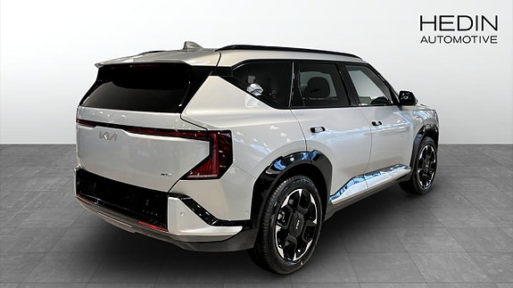 Kia EV5 2 of 12