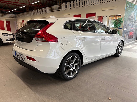 Volvo V40 5 of 12
