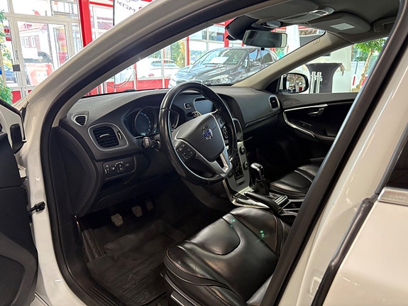 Volvo V40 8 of 12