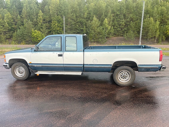 Chevrolet C2500 4 of 10