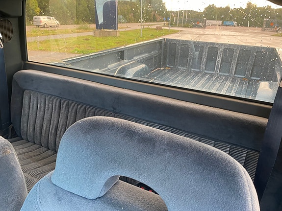 Chevrolet C2500 8 of 10