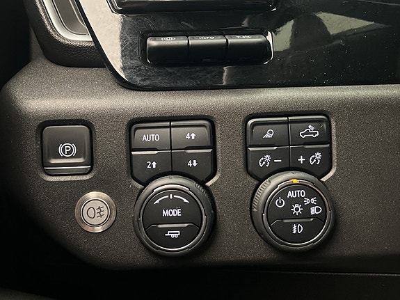Chevrolet Silverado EV 17 of 30