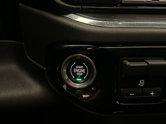 Chevrolet Silverado EV 28 of 30