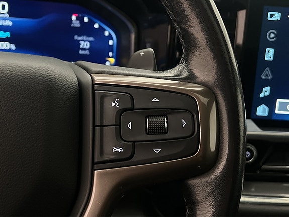 Chevrolet Silverado EV 26 of 30