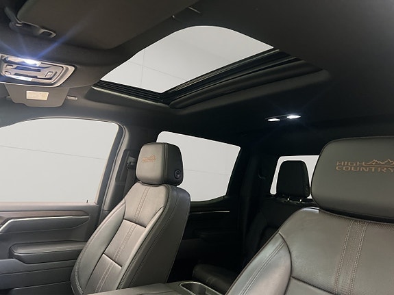 Chevrolet Silverado EV 21 of 30